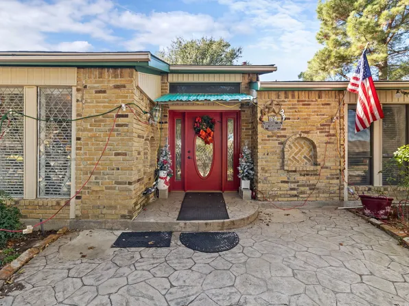 1519 Shannon Pl, Carrollton, TX 75006