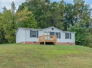 4890 Oak Branch Ln, Walkertown, NC 27051