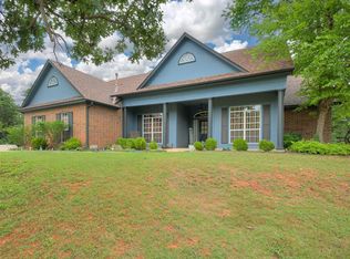 24201 E Waterloo Rd, Luther, OK 73054