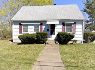 58 Arrow Ave, Warwick, RI 02886