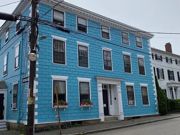 52 Washington St #9, Marblehead, MA 01945