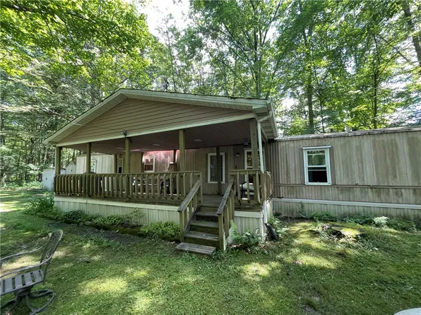 9734 Iroquois Trl, Linesville, PA 16424