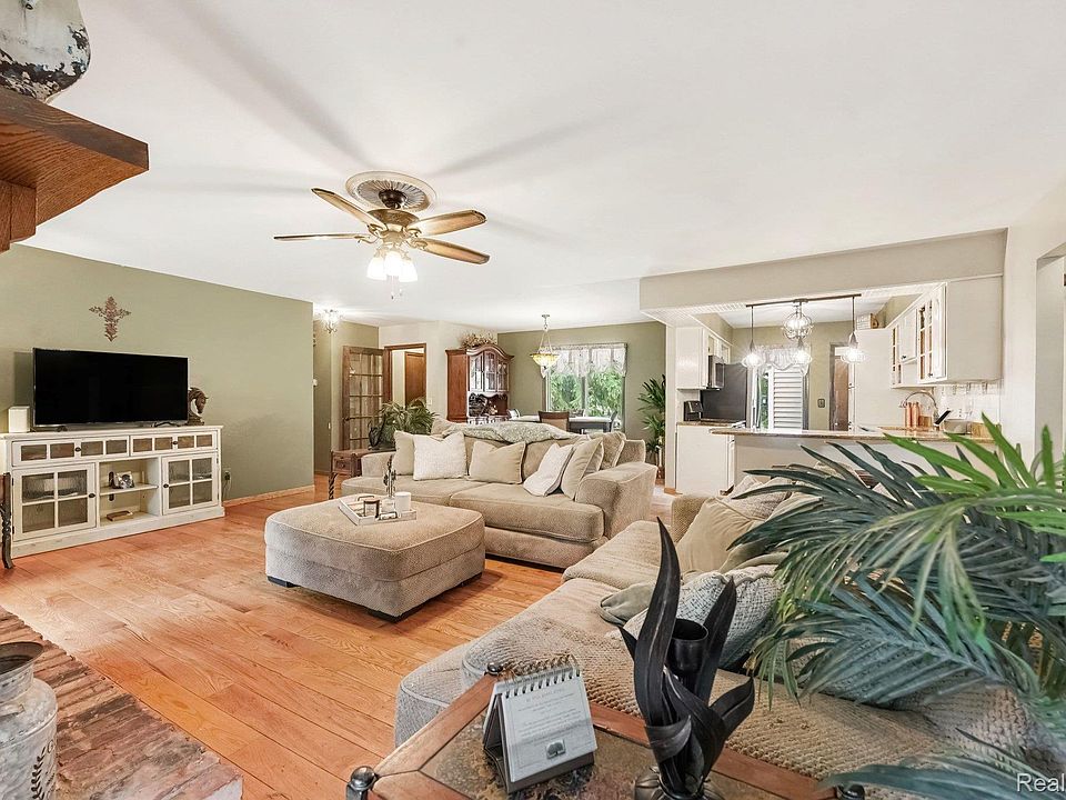 107 Michelle Dr, photo 7
