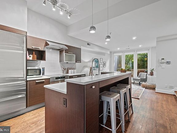 5th image of 426 M St NW APT D