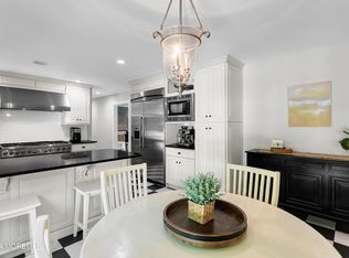 11 Melissa Ln, Red Bank, NJ 07701