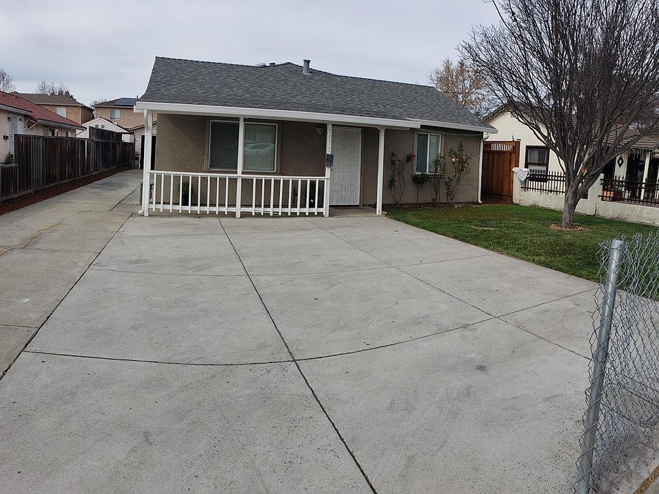 Front view of house with on-site parking