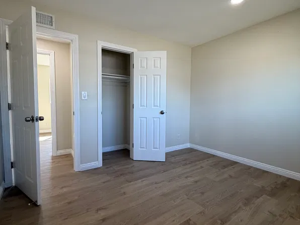 1616 Royal Ave, Simi Valley, CA 93065