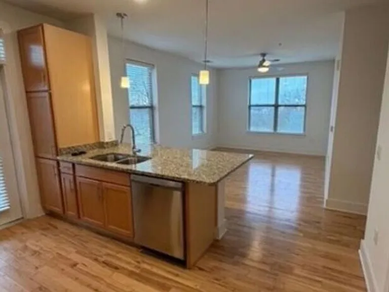 Artisan Hill — Photo 12