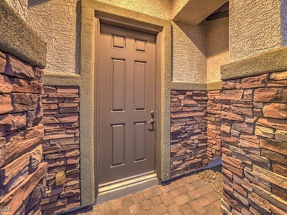 4th image of 2232 Mundare Dr