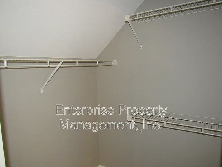 7037 Meadowlands Pl — Photo 15