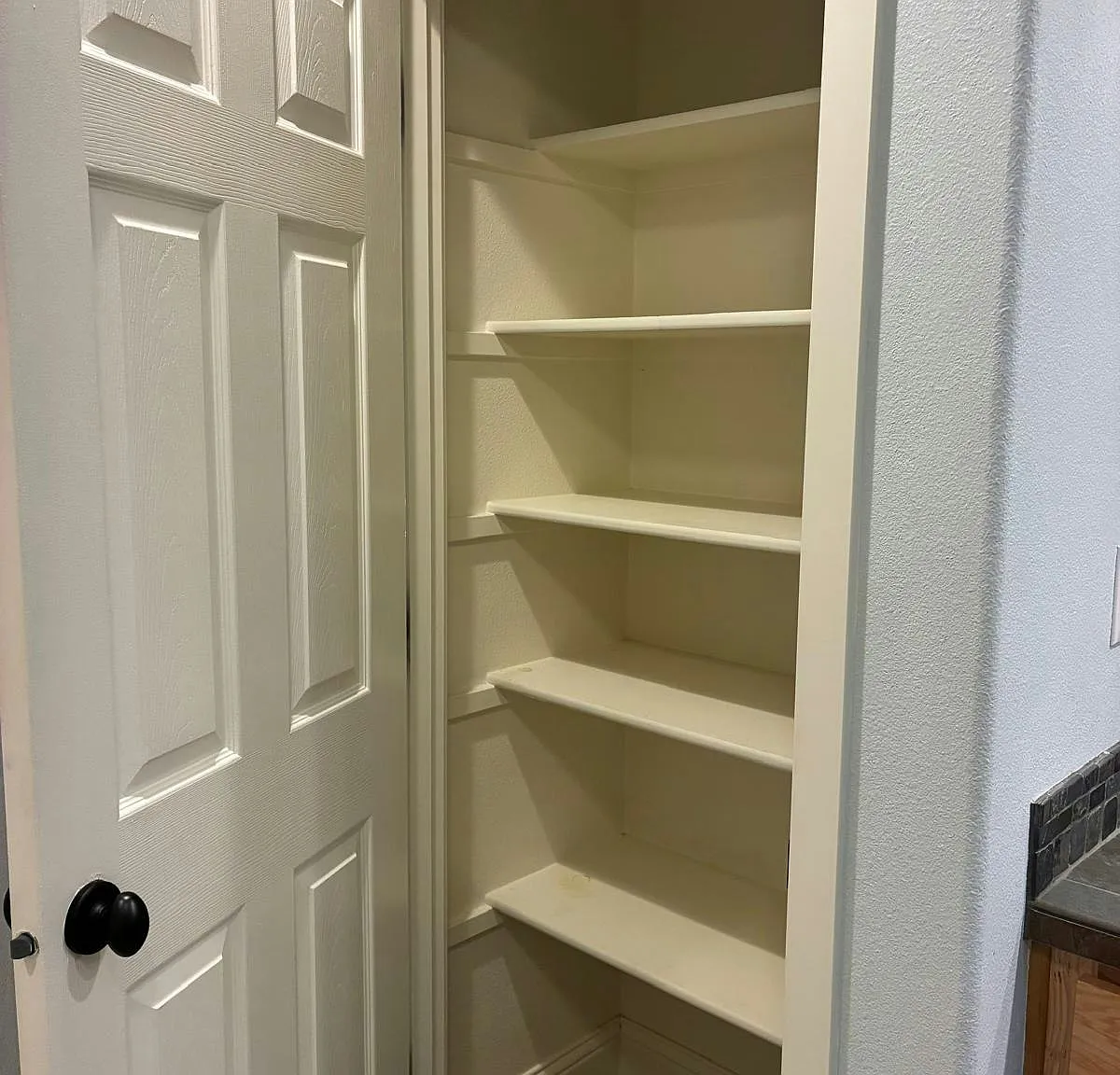 160 NE Porto Way — Photo 3