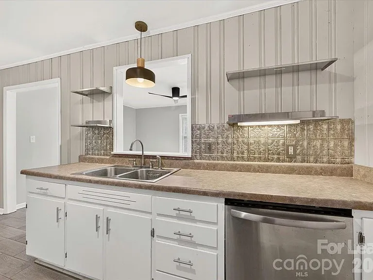 3237 Harrow Pl — Photo 10