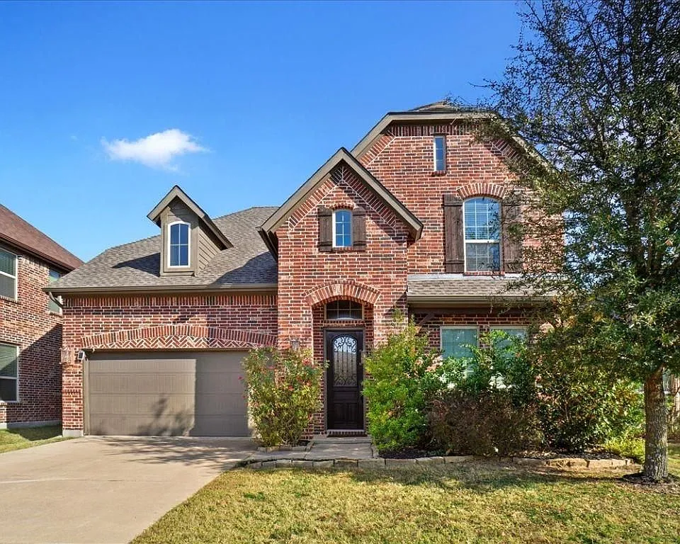 4 bed, 3.5 bath, 3470 sqft, $3,400 — Photo 1