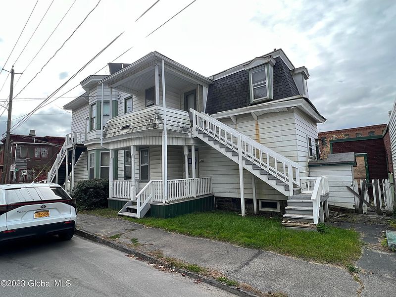2nd image of 20 Leonard Street