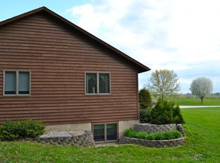 46521 170th Ave, Zumbrota, MN 55992