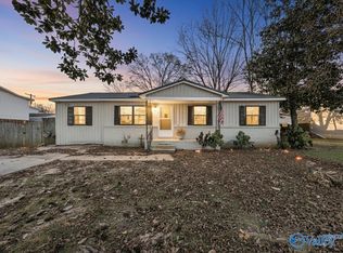 315 Bobwhite Dr SW, Decatur, AL 35601