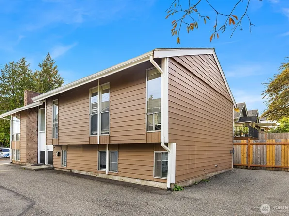 326 NE 50th Street, Seattle, WA 98105