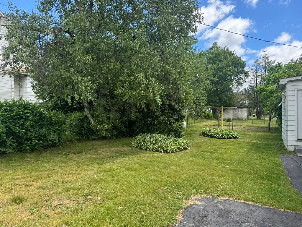 2 bed, 736 sqft, $1,600 — Photo 4