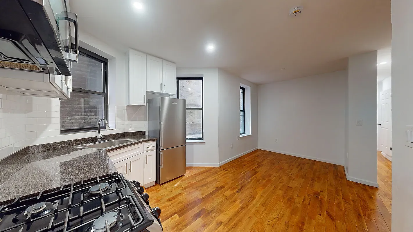 139 West 28th Street — Photo 1