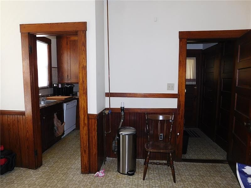 2nd image of 212-214 Hammond St
