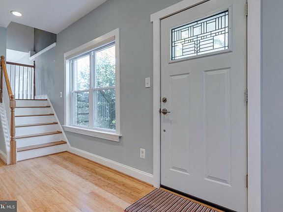 3rd image of 11 N Floyd St