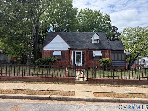 2nd image of 208 Winber Dr