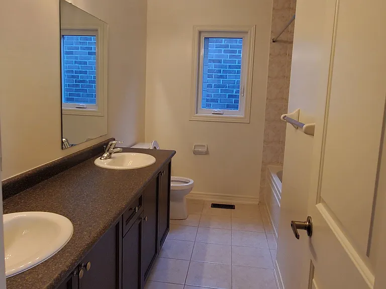12 Lilestone Dr — Photo 10