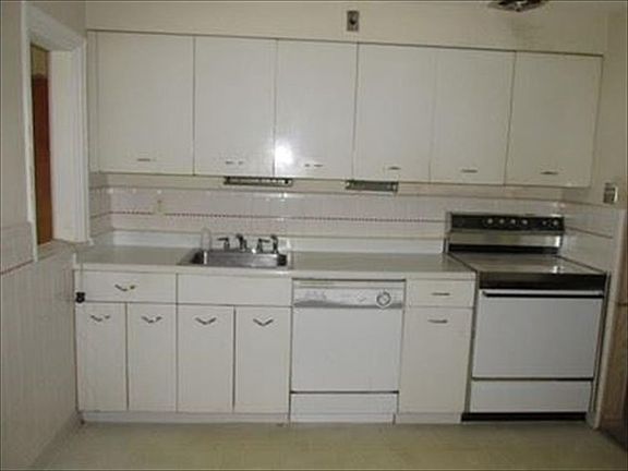 4th image of 1142 Esquire Dr