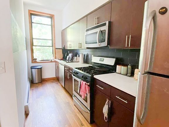 3rd image of 75 Lexington Ave #2A