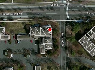 323 Potomac Dr, Basking Ridge, NJ 07920