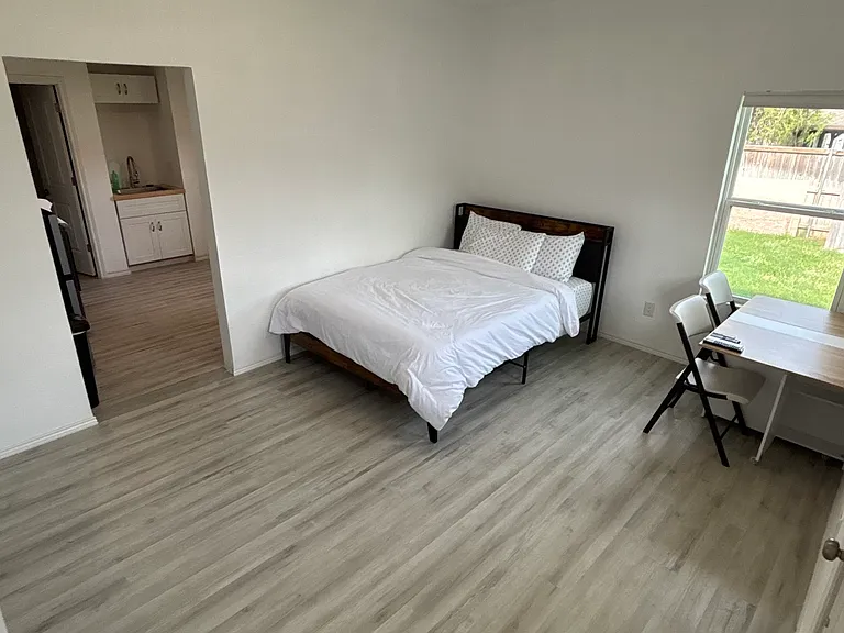 547 Lavena St — Photo 3