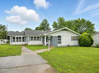 711 W South St, Neosho, MO 64850