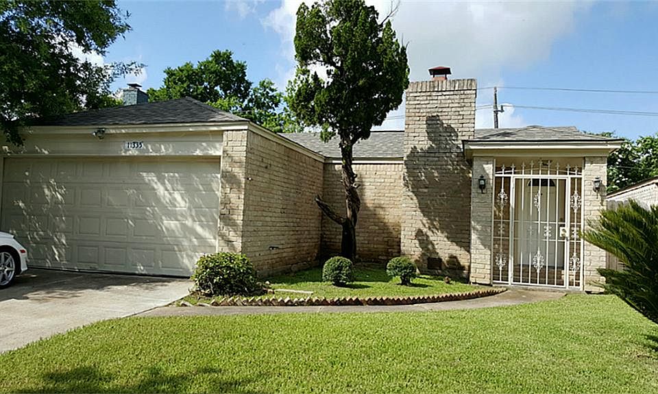1st image of 11335 Oakcenter Dr