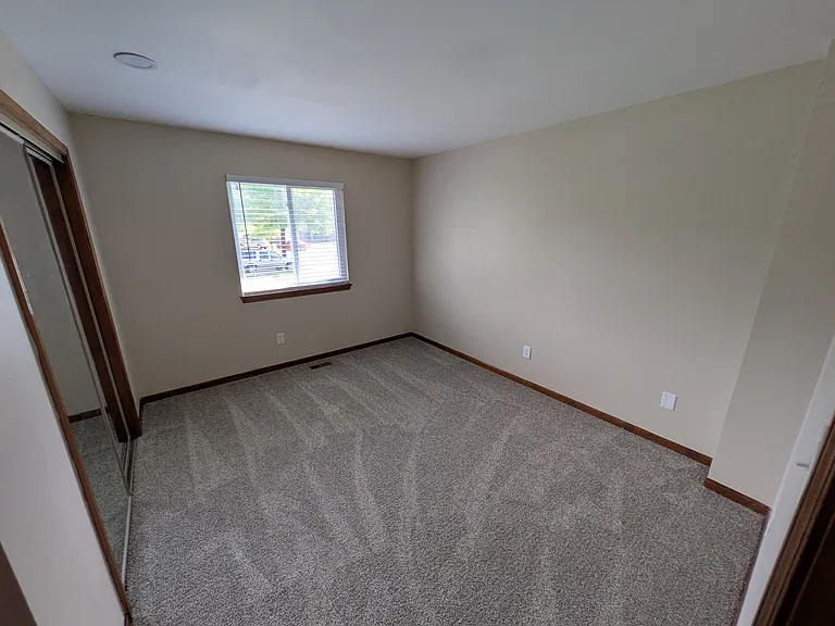 22A NW Lakeview Blvd — Photo 4