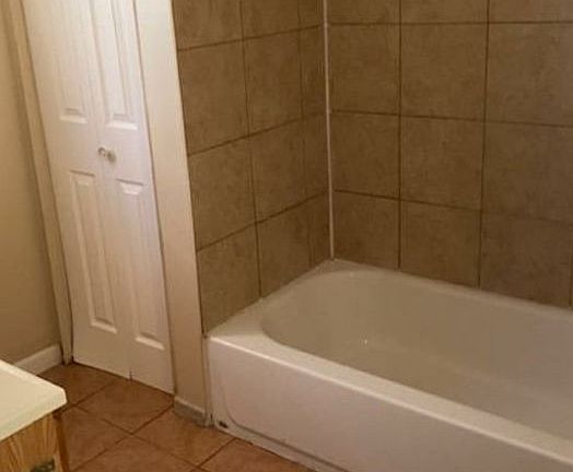 5th image of 3676 E 146th St