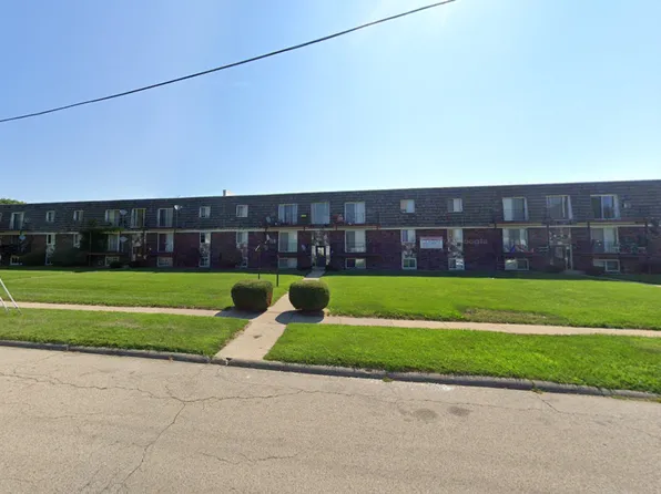 Carnaby Square Apartments, 604 Saint Louis Ave #102A, Rockford, IL 61104