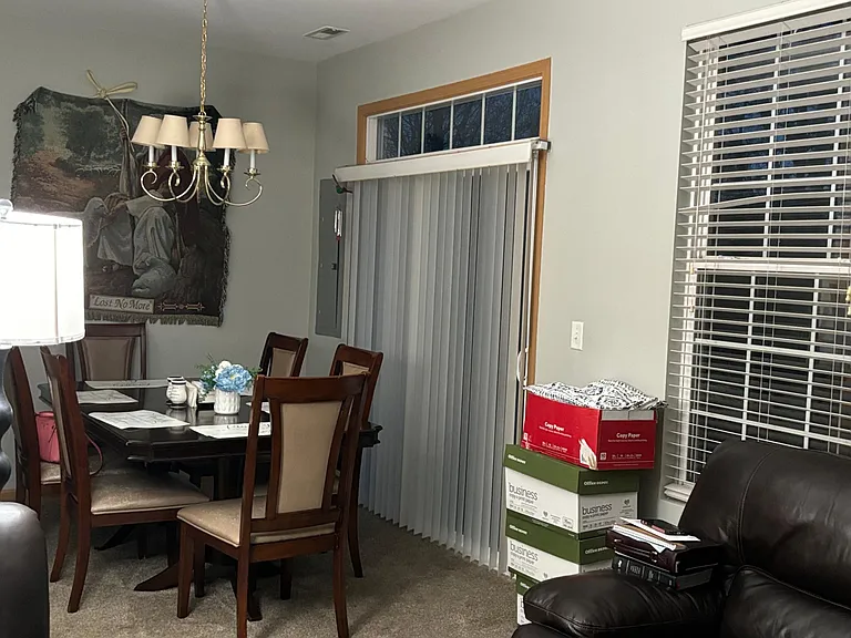 2633 Williamsburg Dr — Photo 4