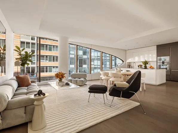 520 West 28th Street image 1 of 20