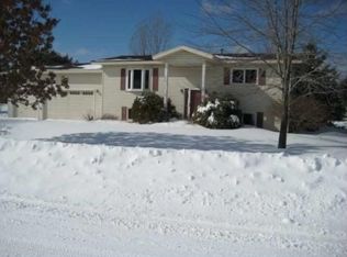 1401 Ashwood Dr, Plover, WI 54467
