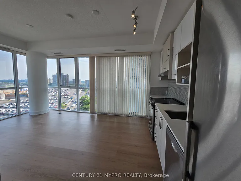 150 Fairview Mall Dr #802 — Photo 31