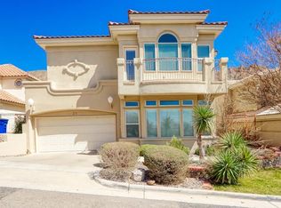 25 Sun Point Ln, El Paso, TX 79912