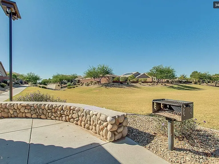 8324 S 48th Dr — Photo 29