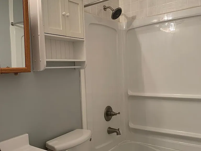 208 Market Pl — Photo 6