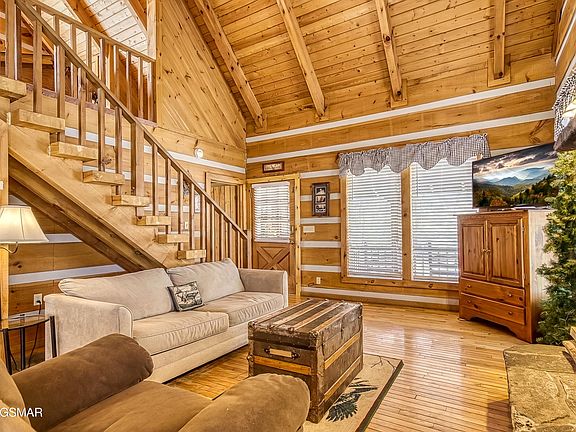 30th image of 2752 Blue Springs Way