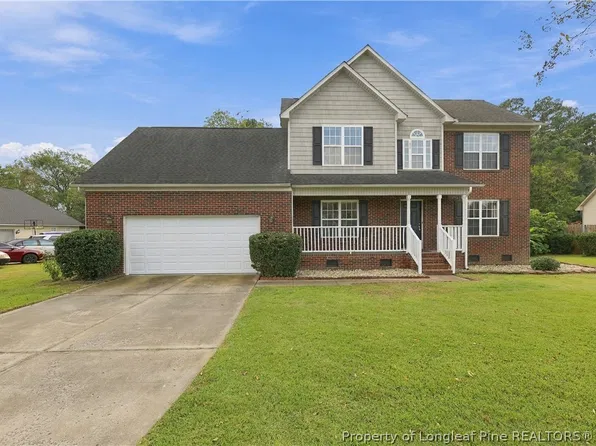 220 Seabiscuit Dr, Raeford, NC 28376