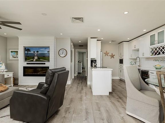4th image of 650 Pinellas Point Dr S APT 245