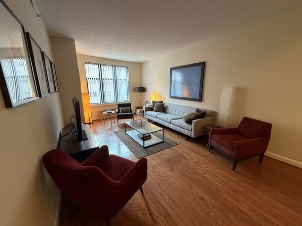 400 Massachusetts Ave NW APT 422