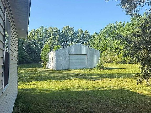 5th image of 700 Noles Ln