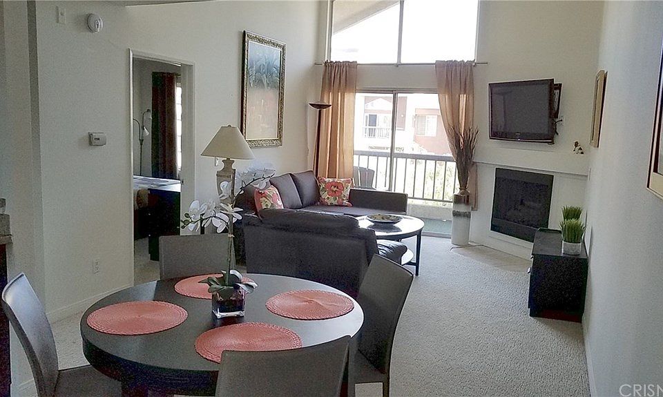 1st image of 5530 Owensmouth Ave APT 317
