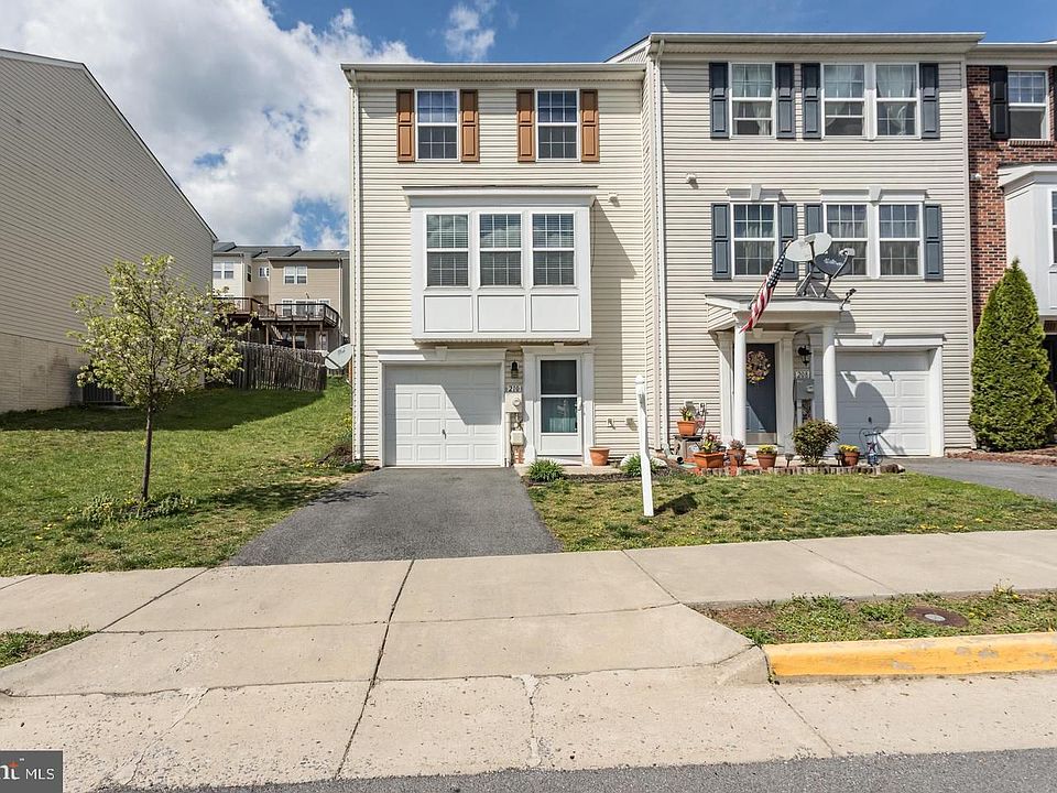 1st image of 210 Monticello Sq